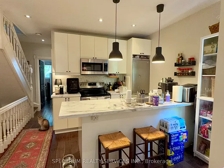92 Caroline Ave #2 — Photo 5