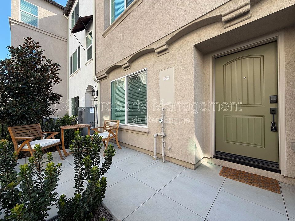 1st image of 2215 S Cordon Gln