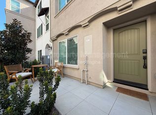 2215 S Cordon Gln, Escondido, CA 92025