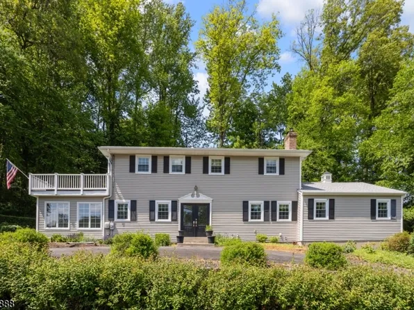 14 Parkwood Rd, Roxbury Twp., NJ 07876