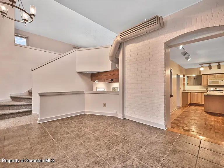 1409 Penn Ave #3 — Photo 4