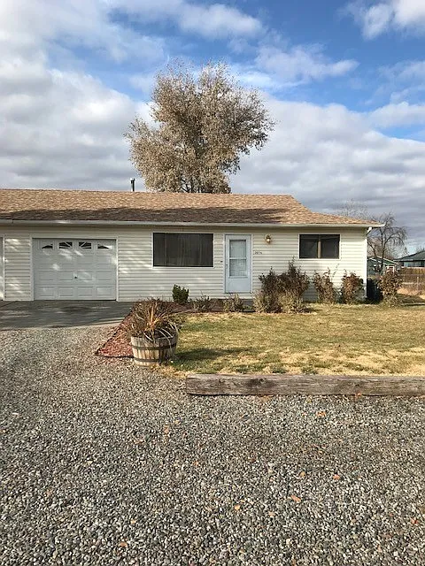 3 bed, 1113 sqft, $1,650 — Photo 1