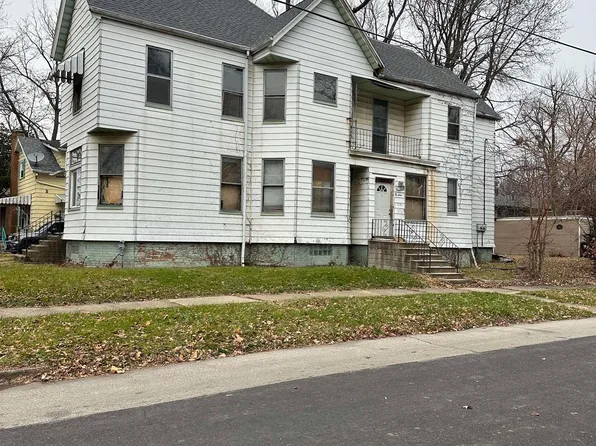 719 W Saint James St, Peoria, IL 61606