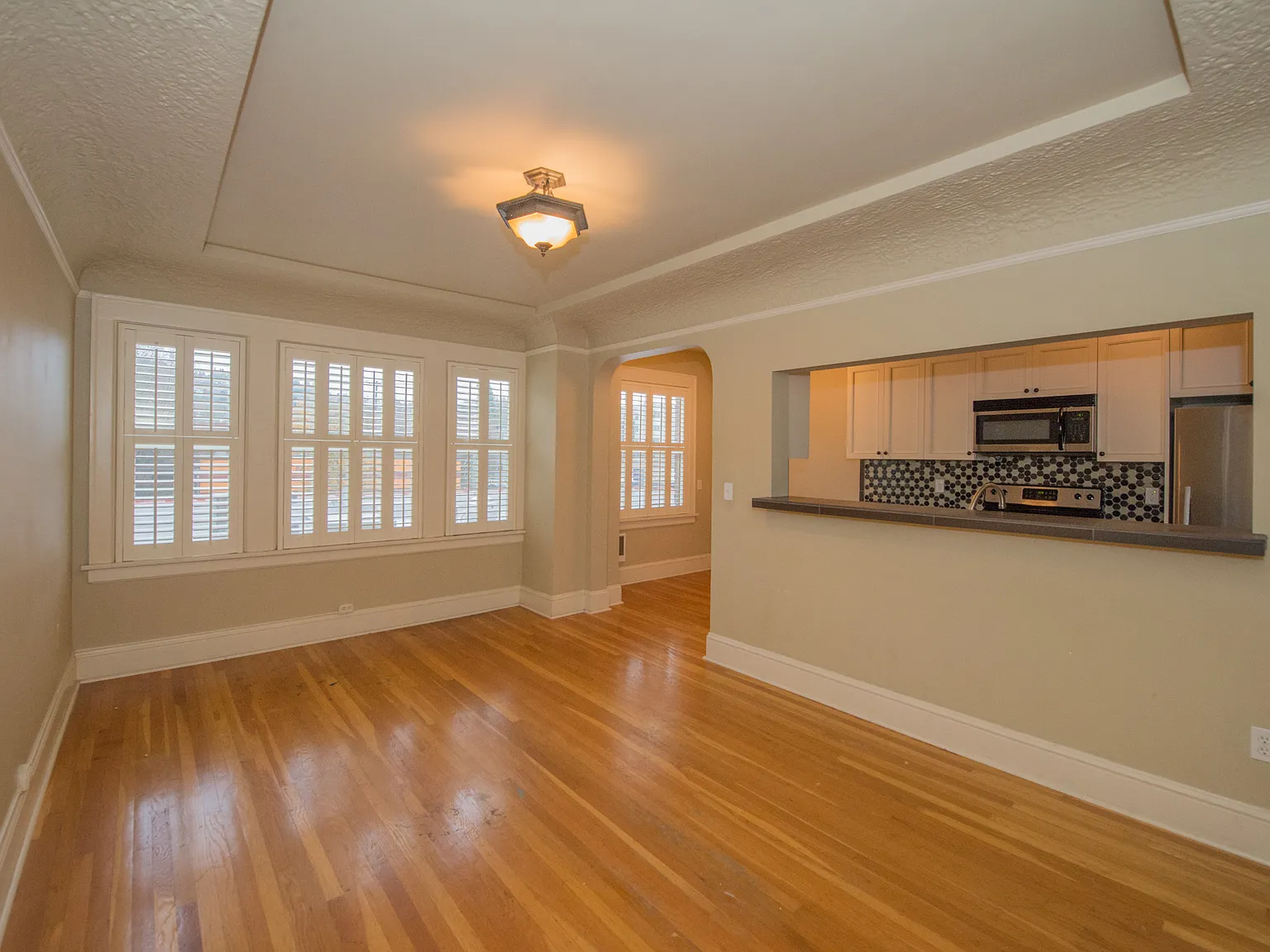 2076 NW Johnson St APT 304 photo 1