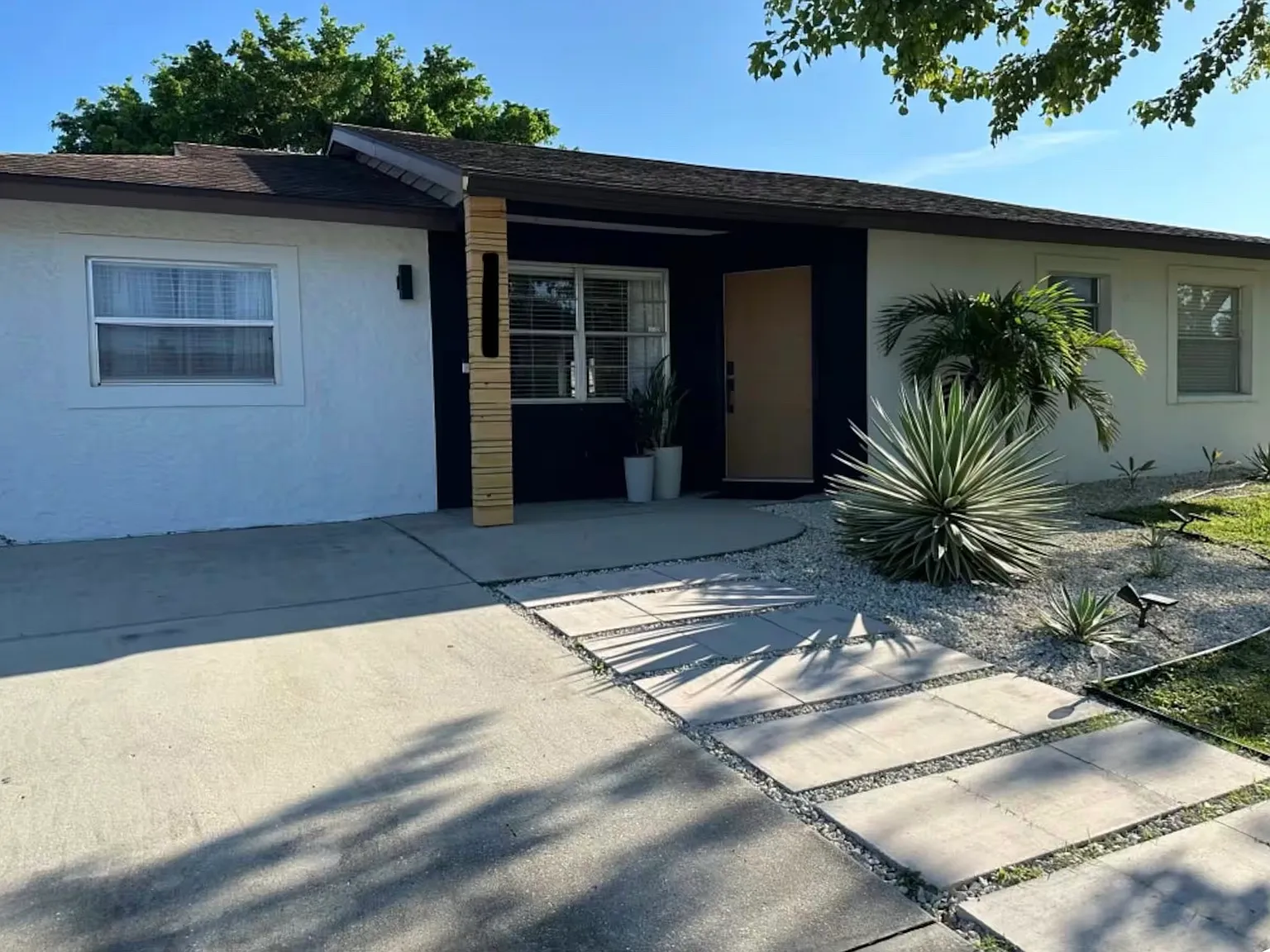 4 bed, 2100 sqft, $6,000 — Photo 3