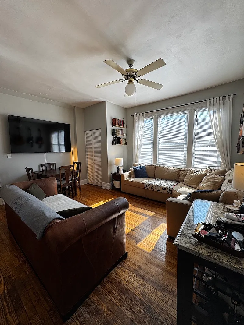 Building Photo - 2545 N Seminary Ave #2B