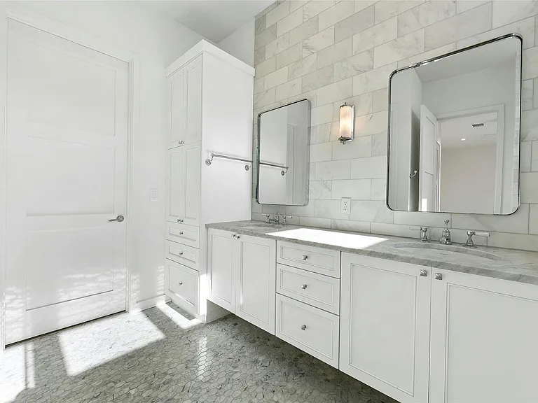2518 Sutherland St — Photo 17