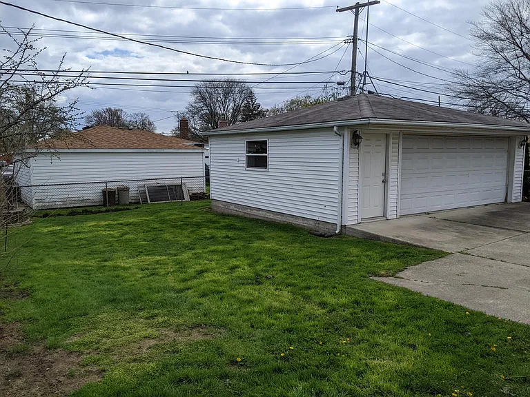 33381 Florence St — Photo 12