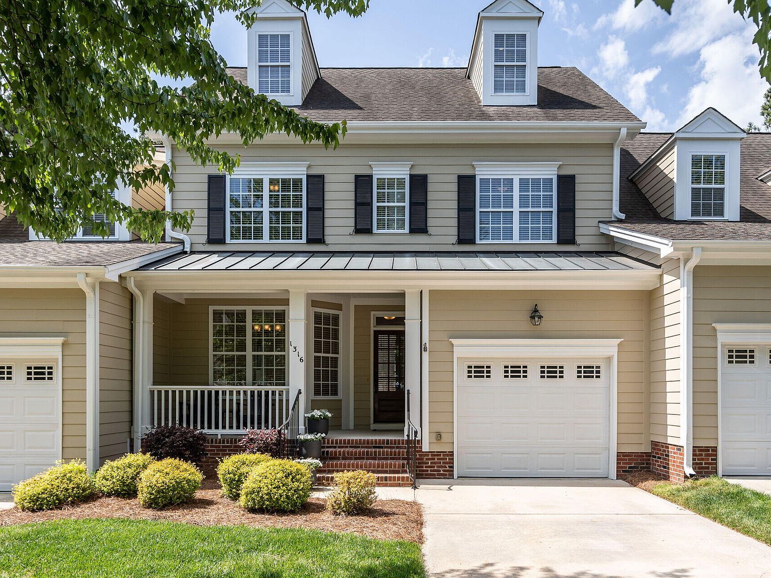 1316 Fairview Club Dr
