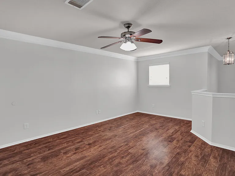 2138 Meadow View Dr — Photo 16