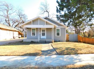 808 N Elm St, Denton, TX 76201