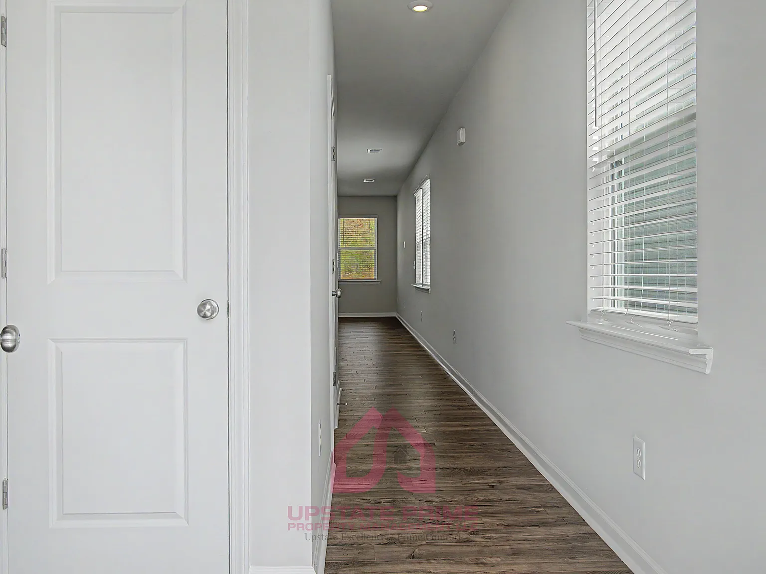 4 bed, 2.5 bath, 2084 sqft, $2,195 — Photo 2