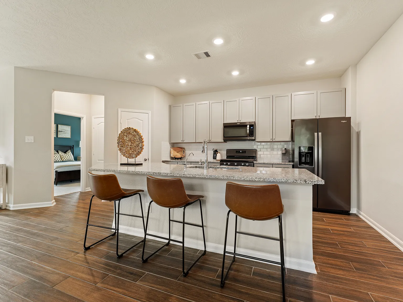 3 bed, 1889 sqft, $3,500 — Photo 4