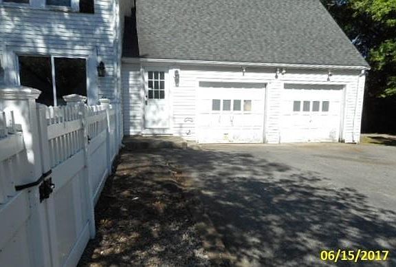 4th image of 110 Union St