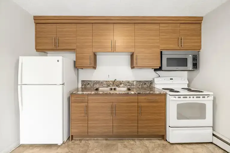 173 Procter Pl #4 — Photo 7