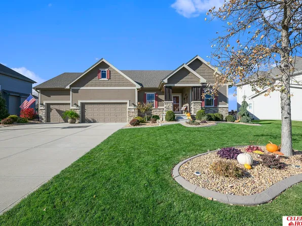 4214 N 207th St, Elkhorn, NE 68022