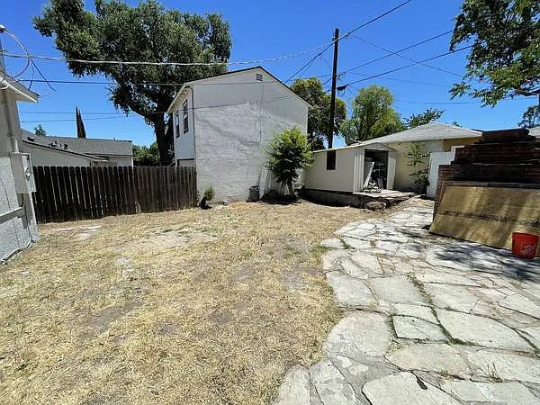 520 32nd St #3 — Photo 6