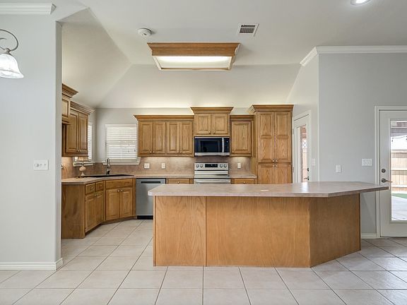 2nd image of 3116 102nd St