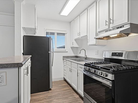 4th image of 7 Merrydale Rd #2