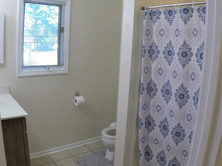 2nd bathroom