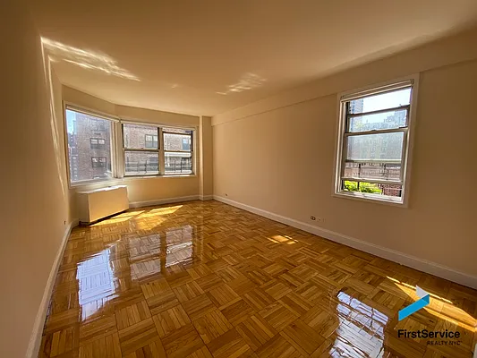 Rented by FirstService Realty (legacy) | media 9