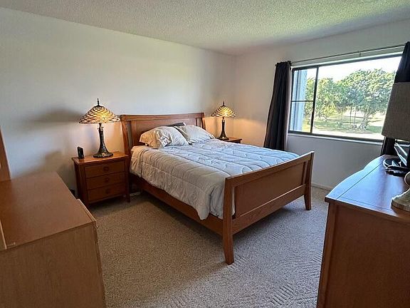 4th image of 4489 Luxemburg Court