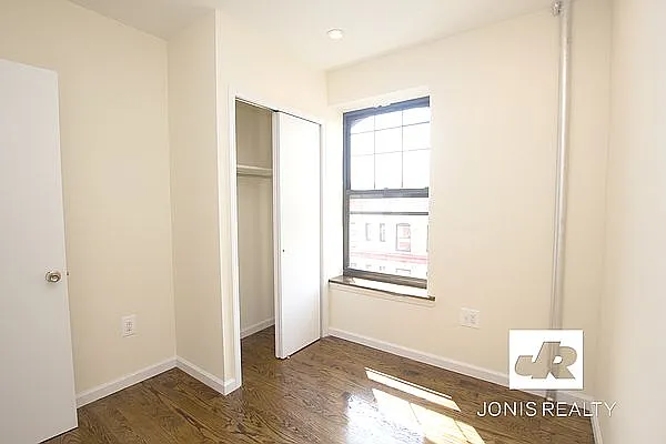 Rented by Jonis Realty | media 15
