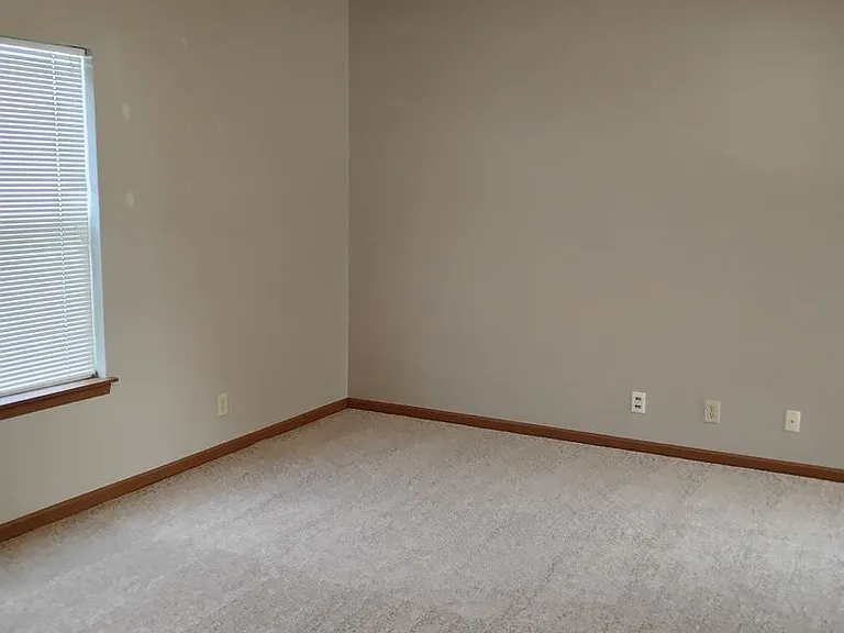 3368 Edison Dr — Photo 6