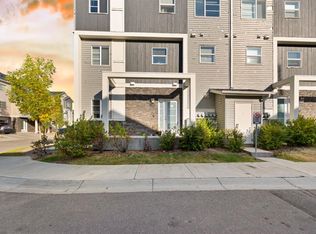 803 N Redstone Vw NE, Calgary, AB T3N0M9