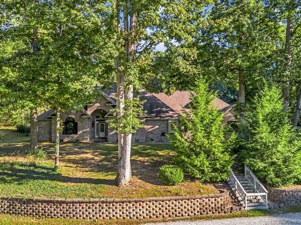 6545 W Twin Lakes Dr, Martinsville, IN 46151