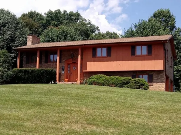 109 Eaton Ln, Bristol, TN 37620