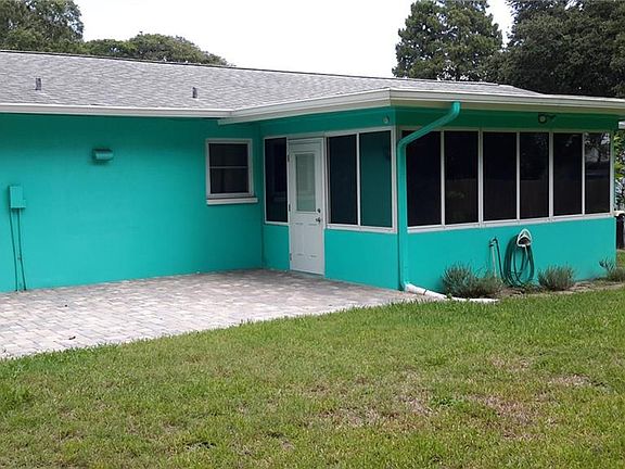4th image of 1353 Cambridge Dr