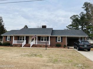 302 SE 1st St, Snow Hill, NC 28580