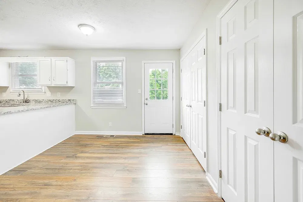 3 bed, 2064 sqft, $1,700 — Photo 4