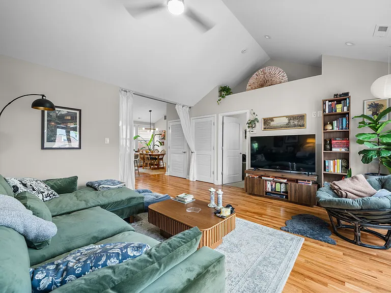 7517 Oxford Dr #2C — Photo 7