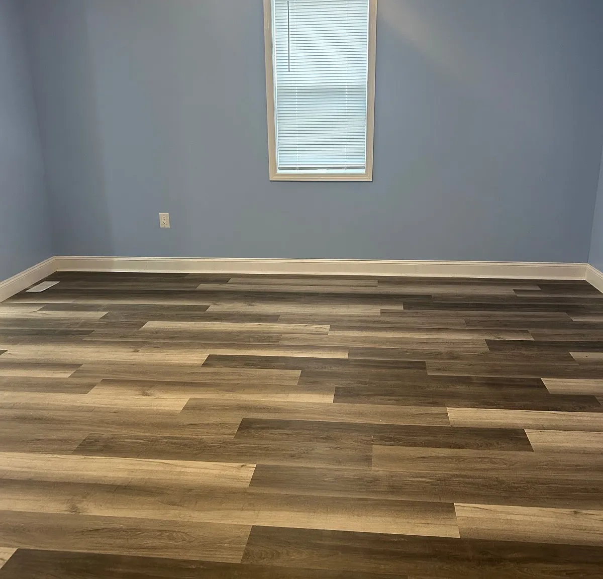4 bed, 2.5 bath, 1600 sqft, $1,500 — Photo 2