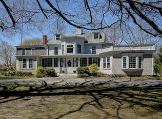 1 South Dr, Middletown, RI 02842