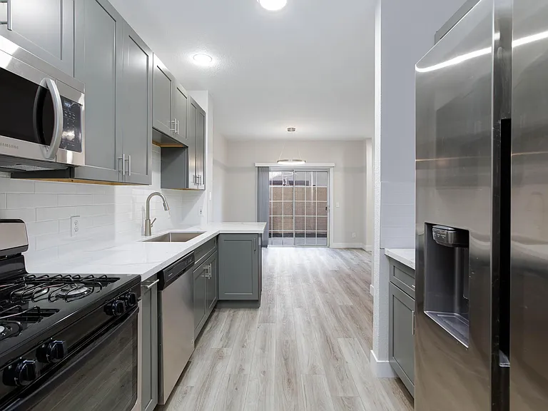 2607 Glen Green Ave — Photo 16