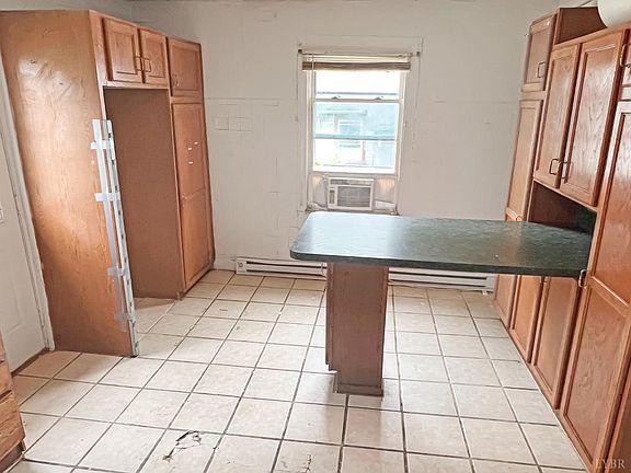 5th image of 410 Taylor St