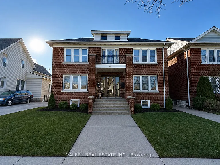 1093 Howard Ave #4 — Photo 1