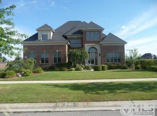 8178 Hunters Ridge Dr, Newport, MI 48166