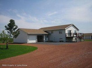 3170 111e Ave SW, Dickinson, ND 58601