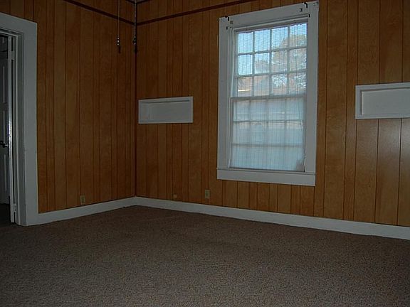 2nd image of 812 Olivia St