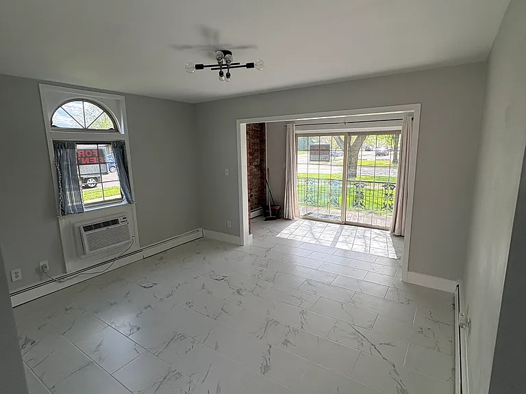 2356 W 14 Mile Rd — Photo 13