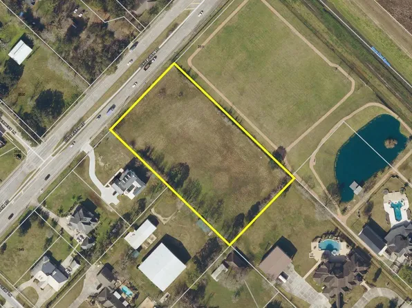 3521 Dixie Farm Rd, Pearland, TX 77581
