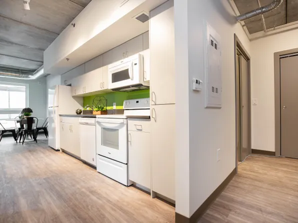 West Broadway Commons