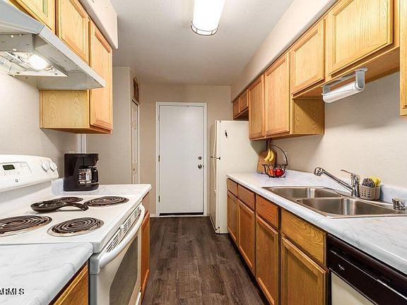 5th image of 749 E PEPPER Drive
