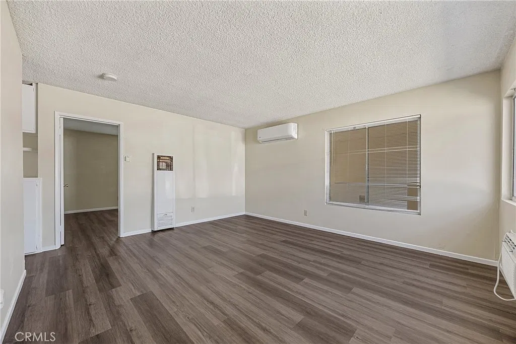 1 bed, 750 sqft, $1,700 — Photo 3