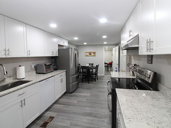 3rd image of 613 Whittaker Rd