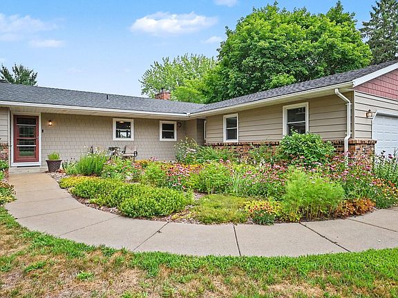 4th image of 12466 Jason Ave
